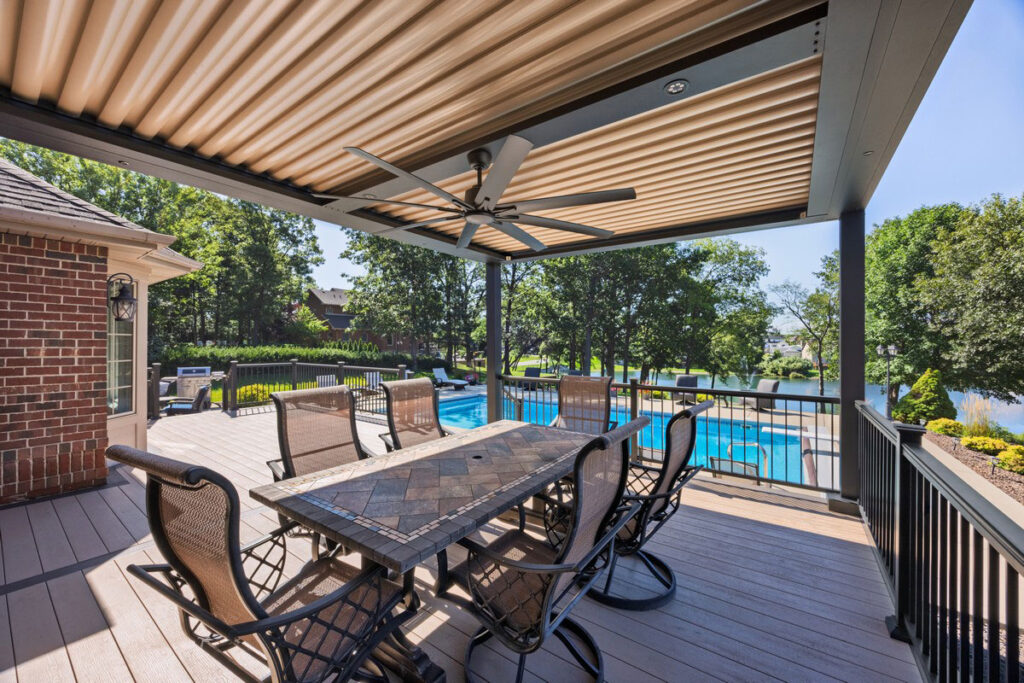 strxure pergola closed angle